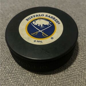 Buffalo Sabres NHL Vintage Hockey Puck